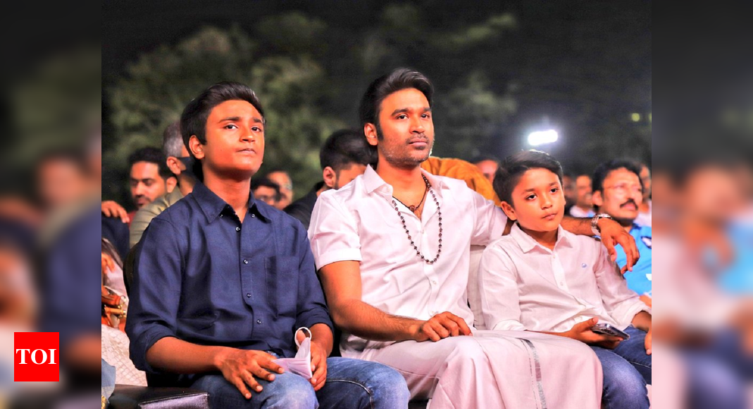 Dhanush makes his first public look after separating from Aishwaryaa Rajinikanth; attends live performance with sons and sings on stage – watch video – Instances of India