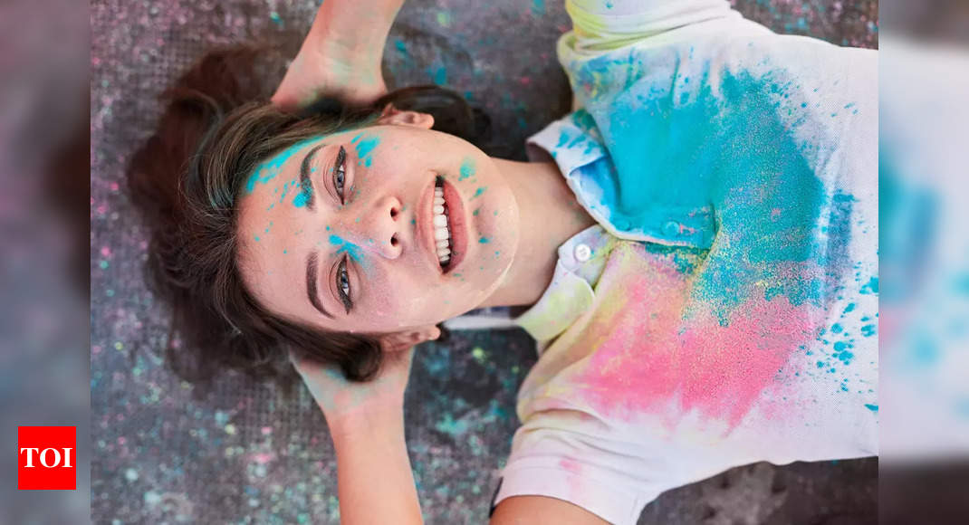 Tips on how to clear your face and hair after enjoying Holi – Instances of India